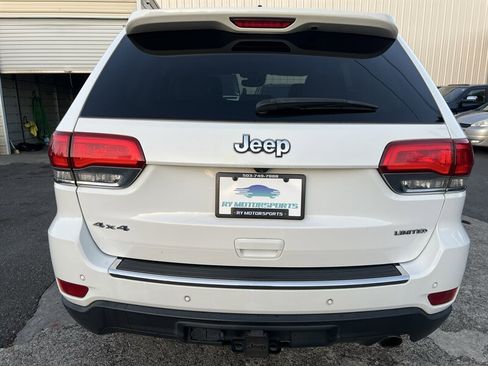 Used 2017 Jeep Grand Cherokee Limited w/ Luxury Group II AWD/4WD image 4