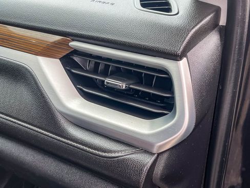 Used 2020 GMC Acadia SLE image 35