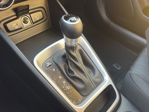 New 2026 Hyundai Venue SE image 16