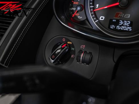 Used 2014 Audi R8 V8 image 35