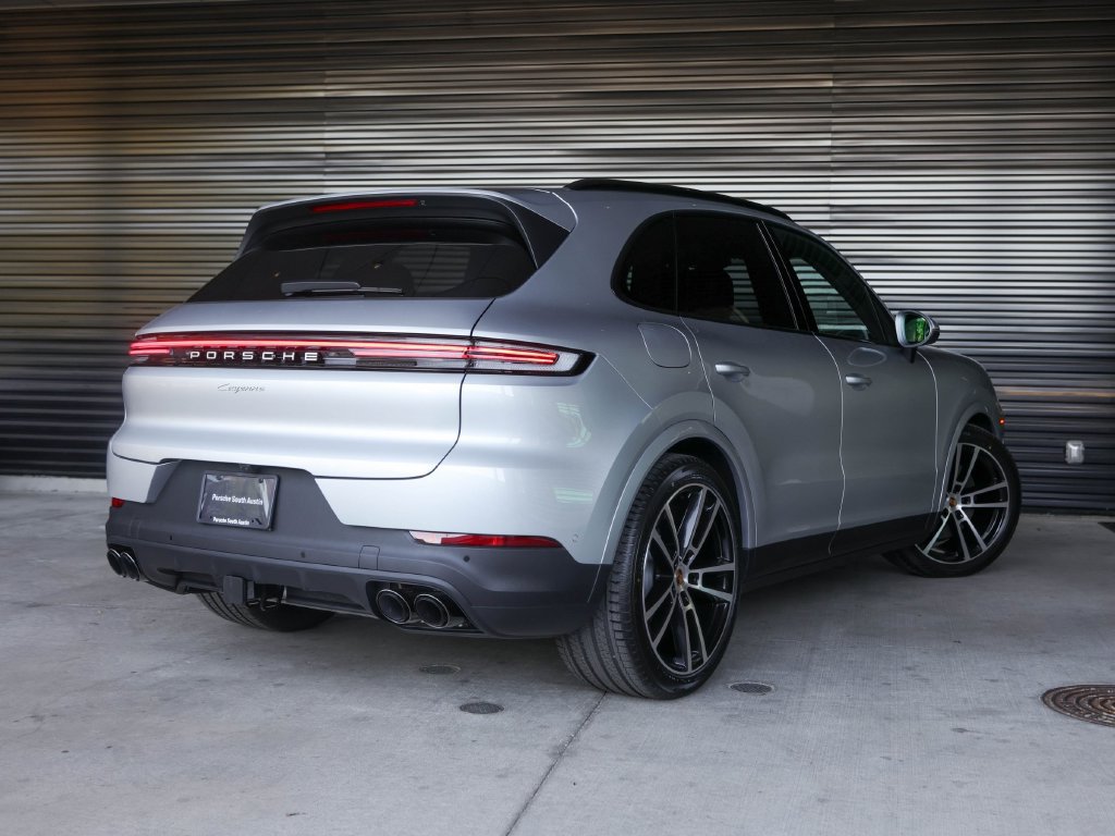Certified 2026 Porsche Cayenne AWD/4WD image 7