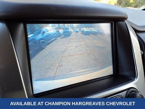 Used 2020 Chevrolet Suburban LT image 27