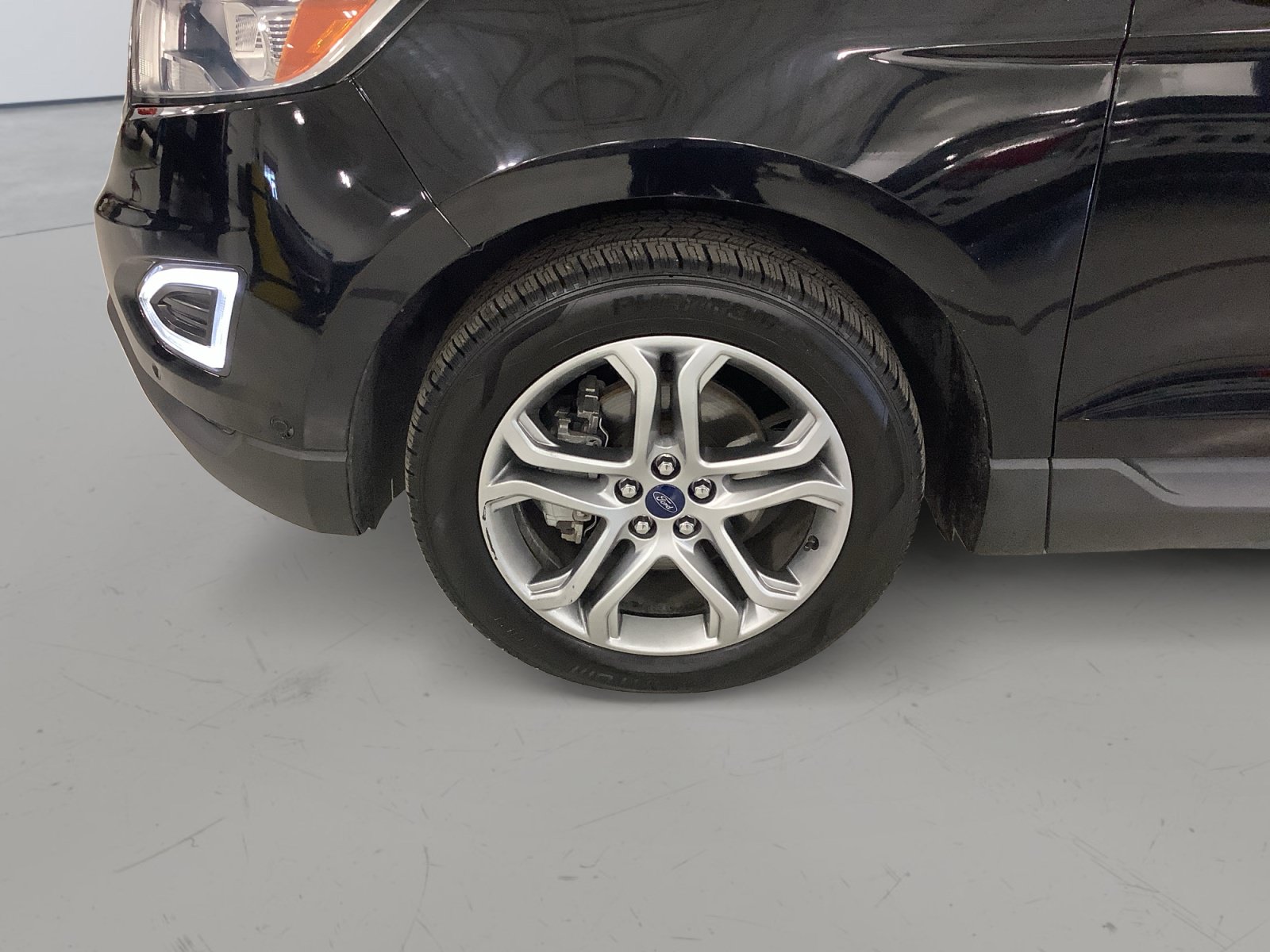 Used 2016 Ford Edge Titanium w/ Equipment Group 302A FWD image 7