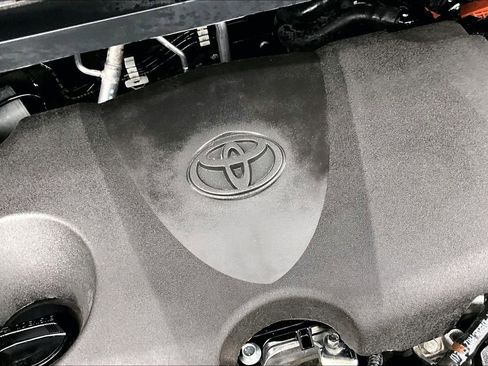 Used 2022 Toyota Sienna XLE Woodland Edition AWD/4WD image 32