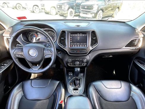Used 2019 Jeep Cherokee Trailhawk w/ Cold Weather Group AWD/4WD image 20