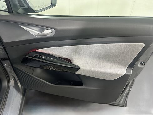 Used 2024 Volkswagen ID.4 2WD image 31