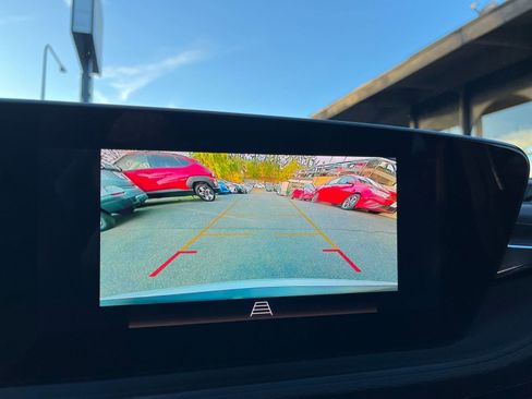 Used 2025 Buick Envista Preferred image 17