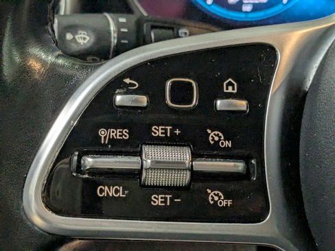 Certified 2022 Mercedes-Benz GLC 300 GLC 300 image 10