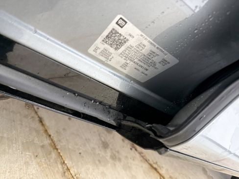 Used 2025 Buick Enclave Sport Touring image 10