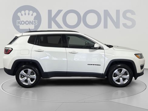 Used 2018 Jeep Compass Latitude w/ Popular Equipment Group AWD/4WD image 8