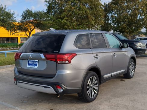 Used 2020 Mitsubishi Outlander ES image 3