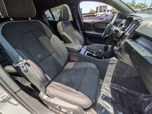 Used 2023 Volvo C40 P8 Recharge Plus w/ Climate Package AWD/4WD image 31