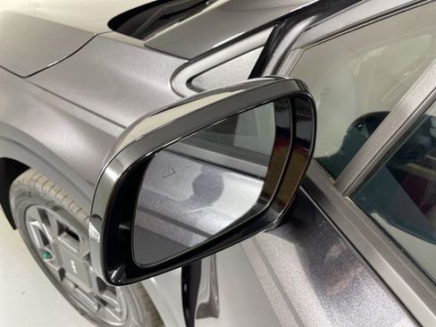 New 2026 Kia Carnival EX image 13