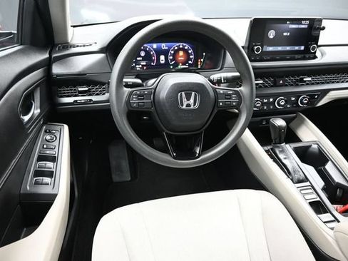 Used 2023 Honda Accord EX image 12