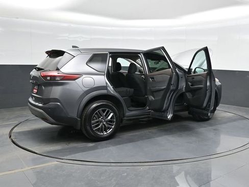 Used 2023 Nissan Rogue S image 43