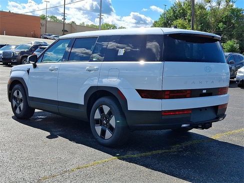 New 2026 Hyundai Santa Fe SE image 3