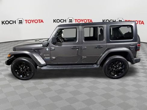 Used 2023 Jeep Wrangler Unlimited Sahara w/ Cold Weather Group AWD/4WD image 4