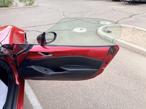 Used 2016 MAZDA MX-5 Miata Club RWD image 14