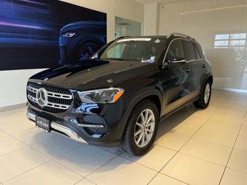 Used 2025 Mercedes-Benz GLE 350 4MATIC image 1