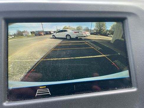 Used 2019 Chevrolet Equinox LS image 23