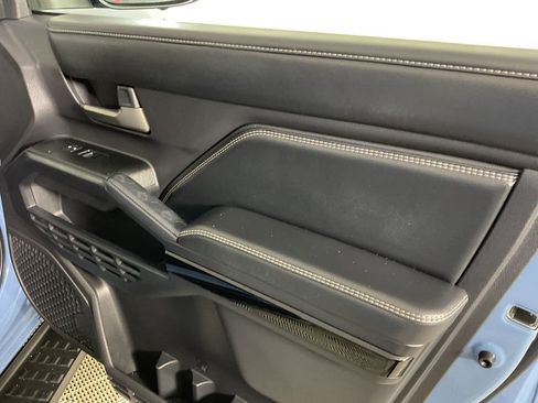 Used 2025 Toyota 4Runner Limited AWD/4WD image 25