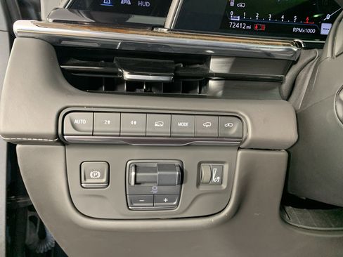 Used 2021 Cadillac Escalade Sport Platinum w/ LPO, ONYX Package AWD/4WD image 17