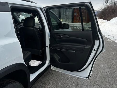 New 2026 Chevrolet Traverse Z71 w/ Driver Confidence Package image 43