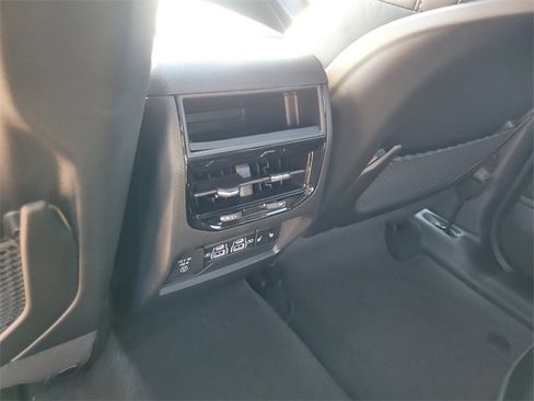 New 2025 Jeep Grand Cherokee Limited image 8