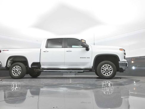 Used 2025 Chevrolet Silverado 2500 LT w/ Convenience Package AWD/4WD image 42