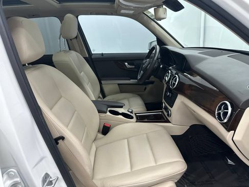 Used 2015 Mercedes-Benz GLK 350 2WD image 25