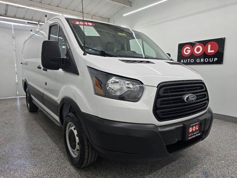 Used 2019 Ford Transit 250 130 Low Roof RWD image 2