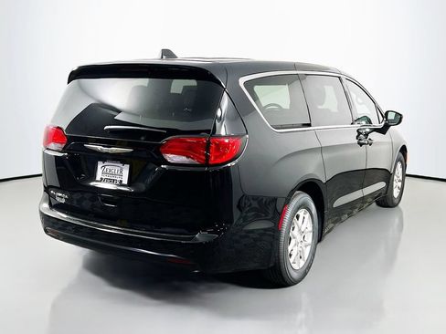 New 2027 Chrysler Pacifica LX FWD image 7