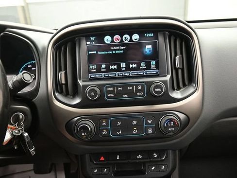 Used 2017 Chevrolet Colorado Z71 RWD image 10
