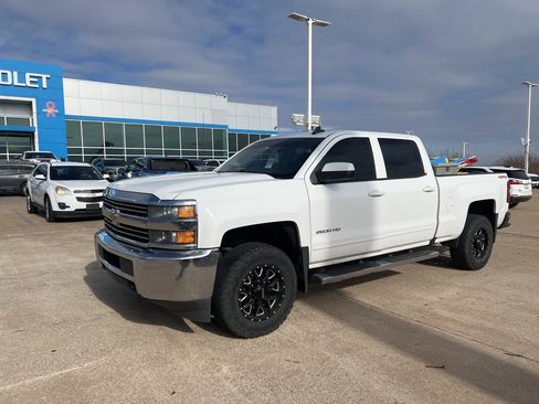 Used 2016 Chevrolet Silverado 2500 LT image 2
