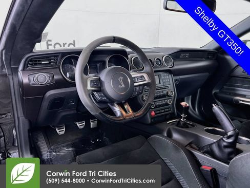 Used 2016 Ford Mustang Shelby GT350 w/ Track Package RWD image 3