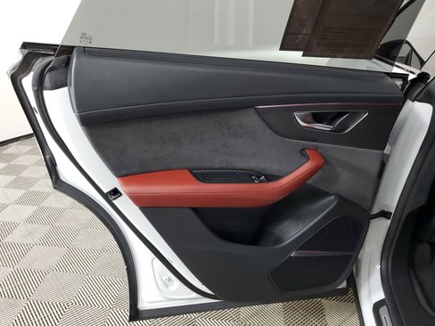 Certified 2024 Audi SQ8 Prestige image 23