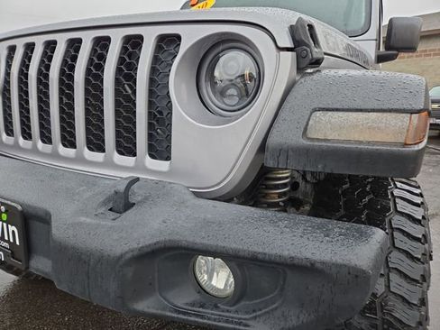 Used 2020 Jeep Gladiator Sport w/ Quick Order Package 24S image 4