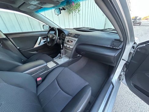 Used 2011 Toyota Camry SE w/ SE Extra-Value Pkg #1 image 7