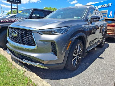 Used 2022 INFINITI QX60 Sensory w/ Cargo Package AWD/4WD image 3