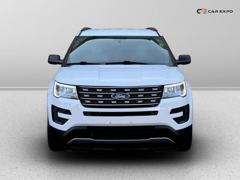 Used 2018 Ford Explorer FWD image 3