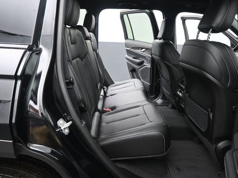 New 2026 Jeep Grand Cherokee Limited image 15