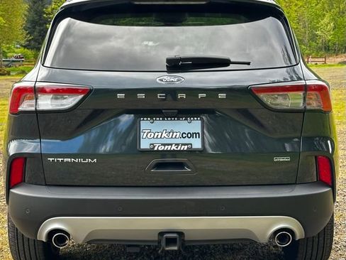 Used 2022 Ford Escape Titanium w/ Titanium Premium Package image 9