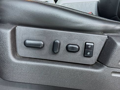 Used 2014 Ford F150 Lariat w/ Equipment Group 502A Luxury AWD/4WD image 16