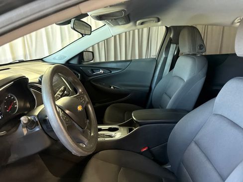 Used 2020 Chevrolet Malibu LT FWD image 22