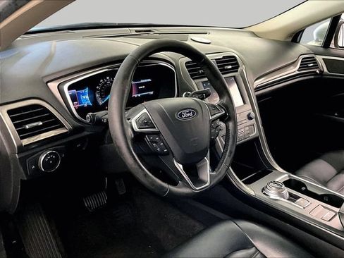 Used 2019 Ford Fusion SEL FWD image 13