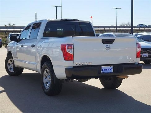 Used 2021 Nissan Titan S w/ S Utility Package image 3
