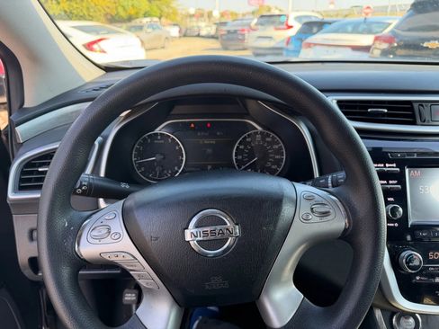Used 2017 Nissan Murano S image 16
