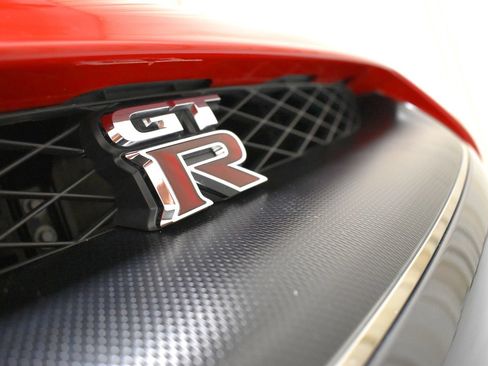 Used 2009 Nissan GT-R Premium AWD/4WD image 16