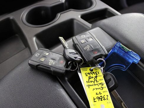 Used 2022 Chevrolet Silverado 1500 Custom image 20