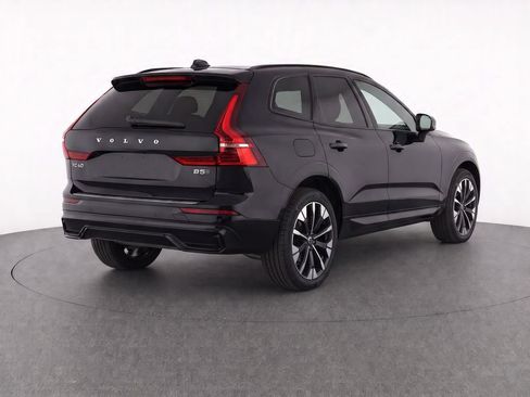 Certified 2026 Volvo XC60 B5 Plus AWD/4WD image 4